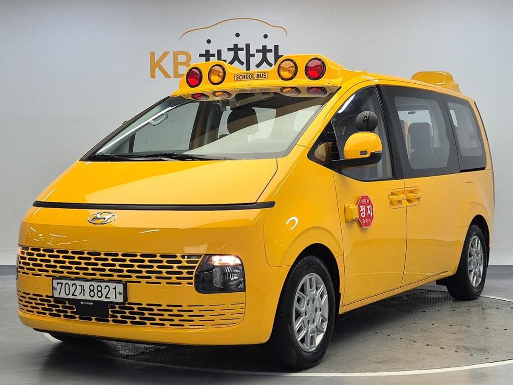 2022 HYUNDAI STARIA 