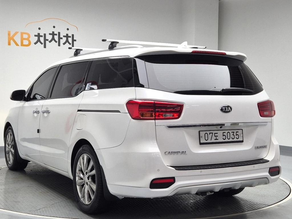 2019 KIA THE NEW CARNIVAL 