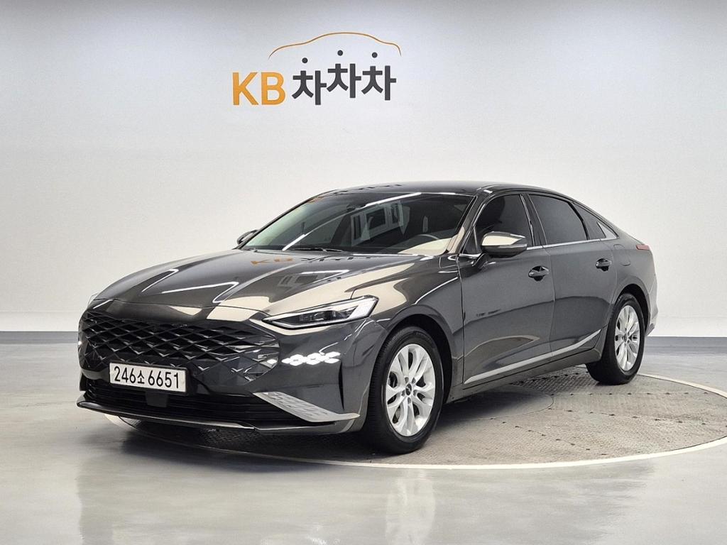 2022 KIA K8 