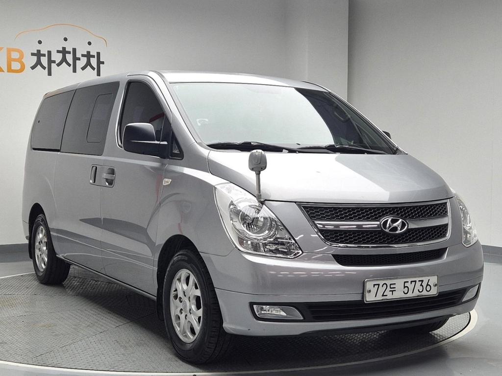 2012 HYUNDAI GRAND STAREX 