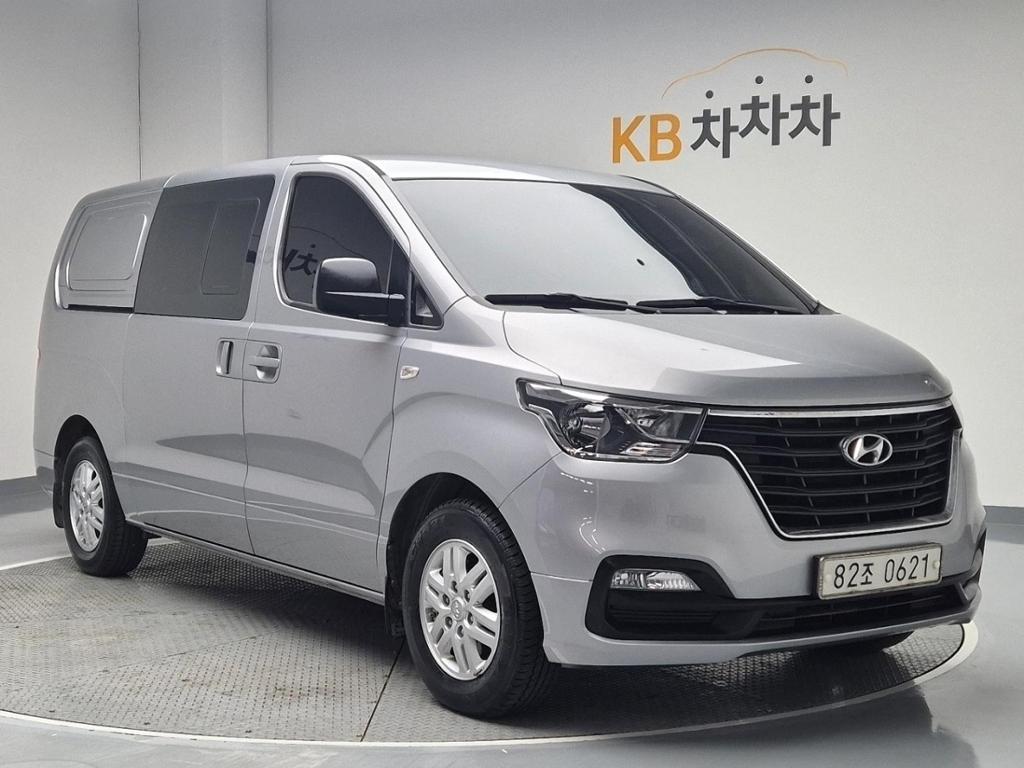 2019 HYUNDAI THE NEW GRAND STAREX 