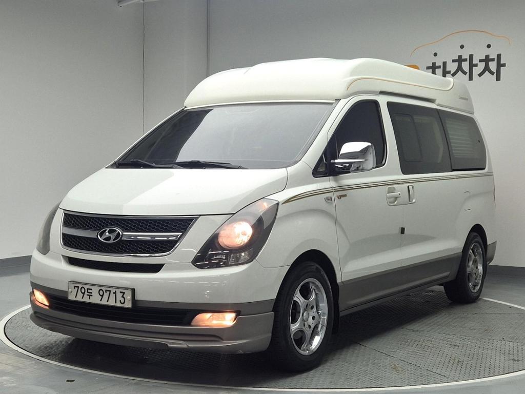 2011 HYUNDAI GRAND STAREX 