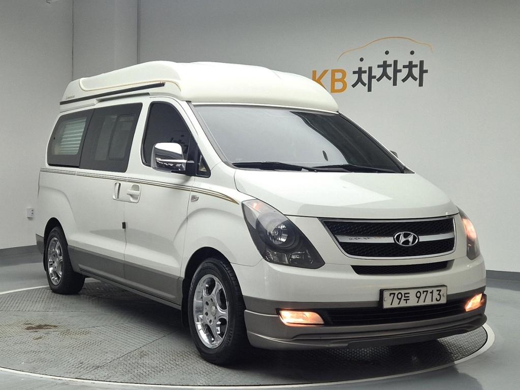 2011 HYUNDAI GRAND STAREX 