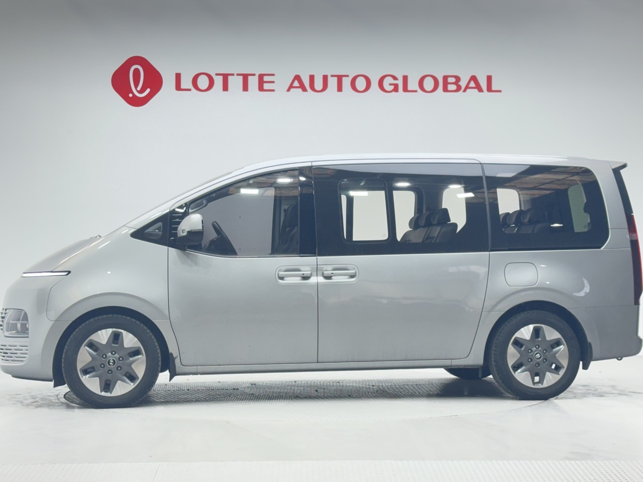2022 HYUNDAI STARIA 2.2 Diesel Tourer 9seat 4W Modern