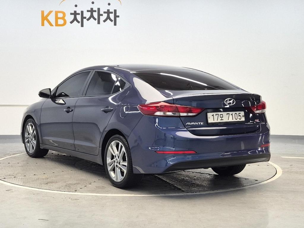 2017 HYUNDAI AVANTE AD 