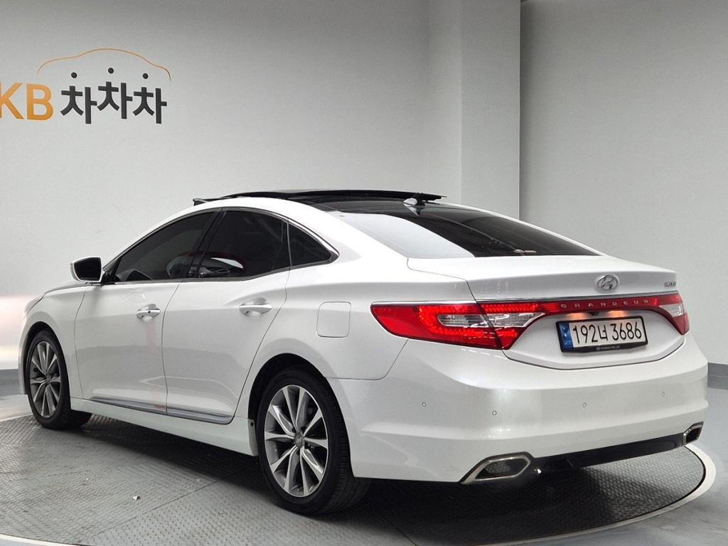 2016 HYUNDAI GRANDEUR HG 