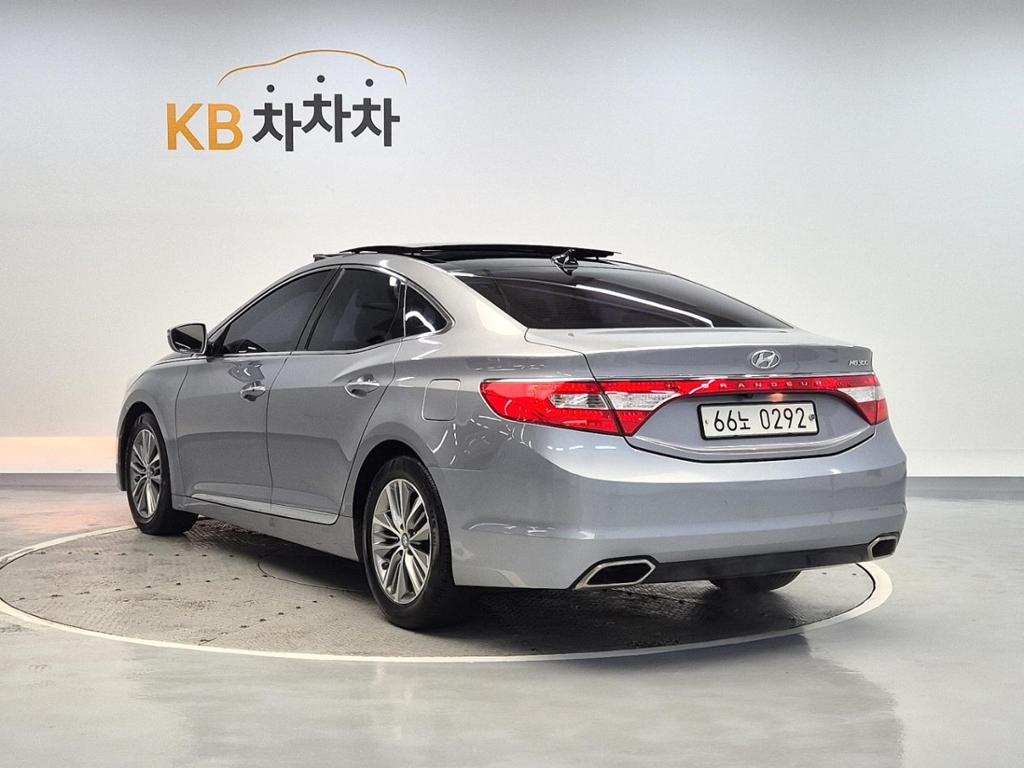 2017 HYUNDAI GRANDEUR HG 