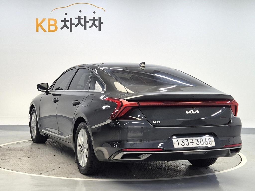 2022 KIA K8 