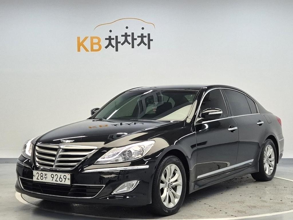 2013 HYUNDAI GENESIS 