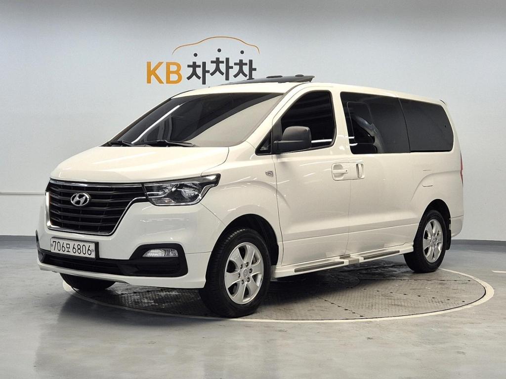 2019 HYUNDAI THE NEW GRAND STAREX 