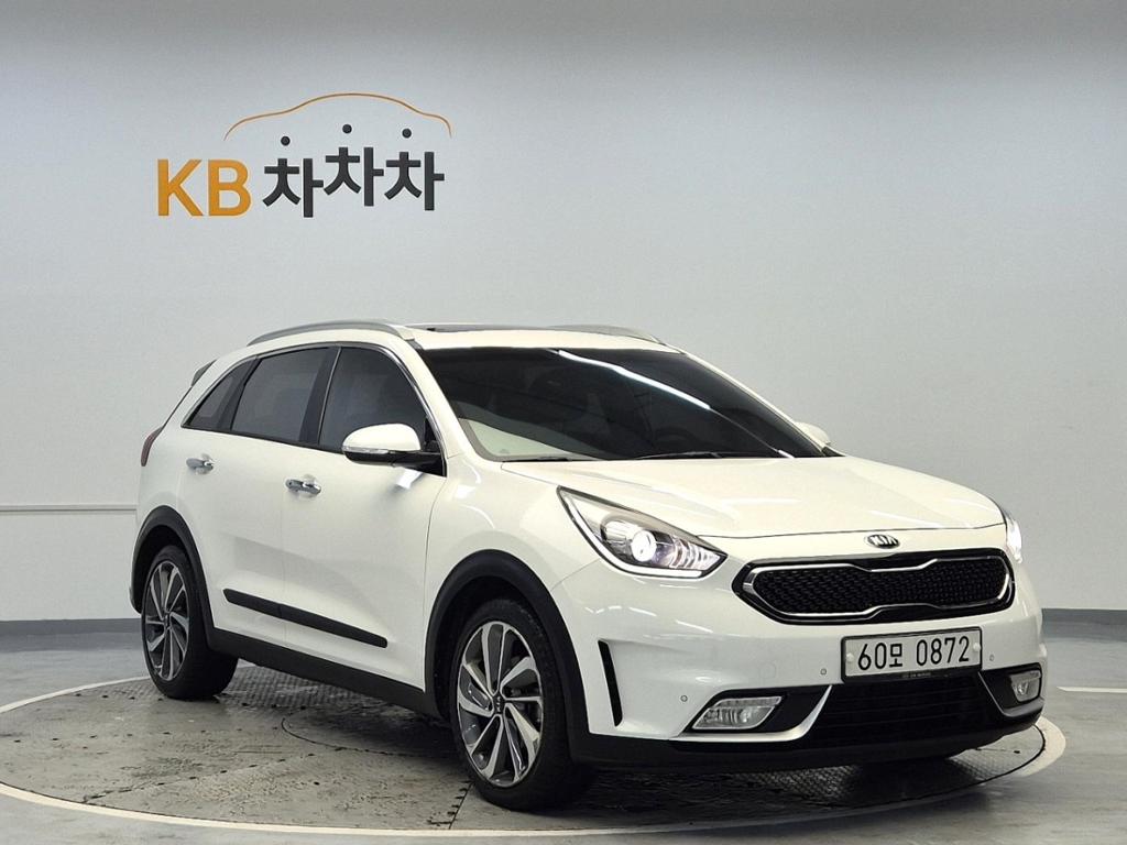 2017 KIA NIRO 