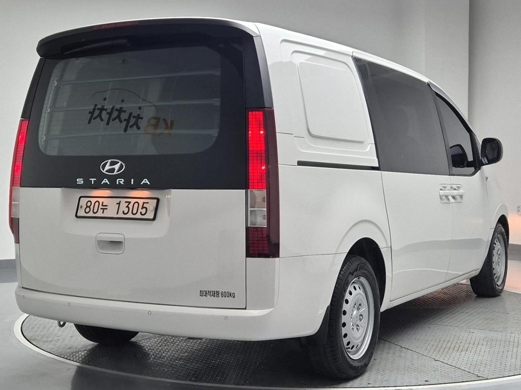2022 HYUNDAI STARIA 