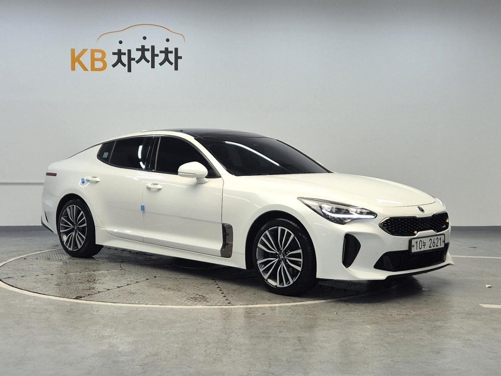 2019 KIA STINGER 