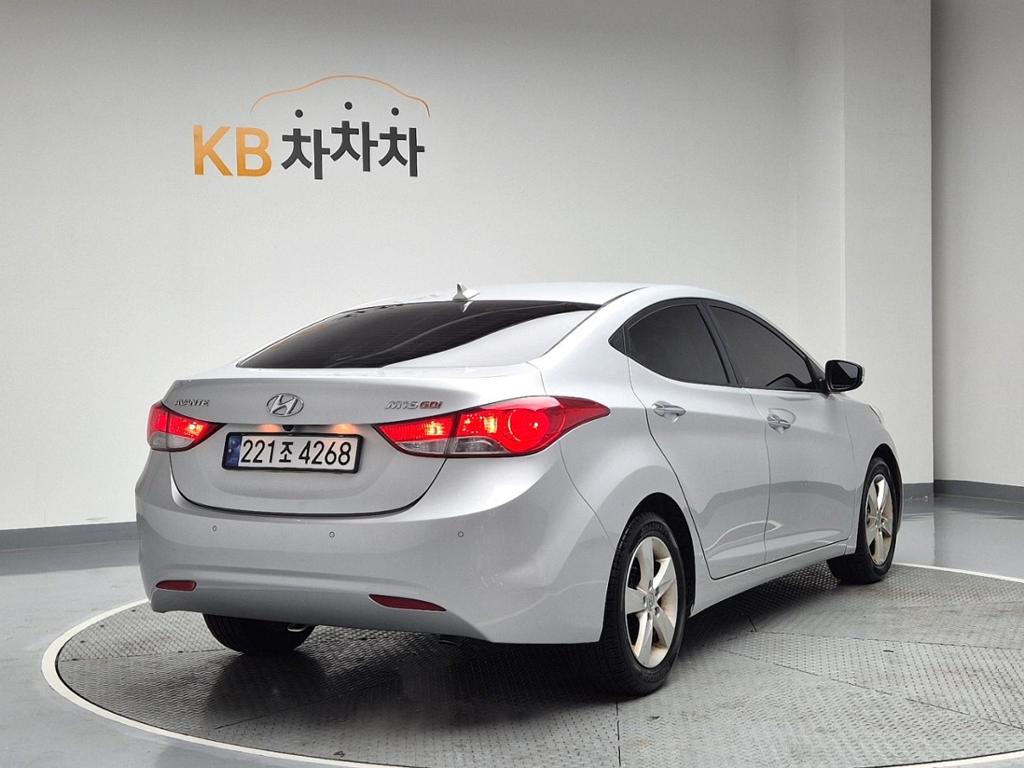 2011 HYUNDAI AVANTE MD 