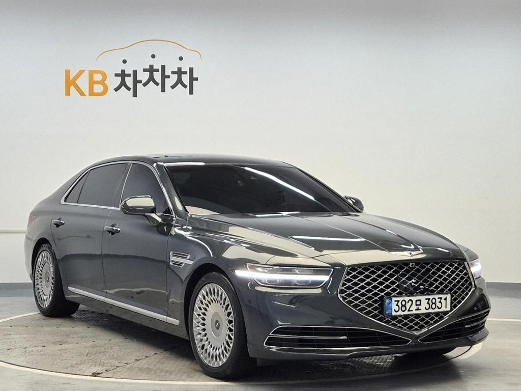 2021 GENESIS G90 