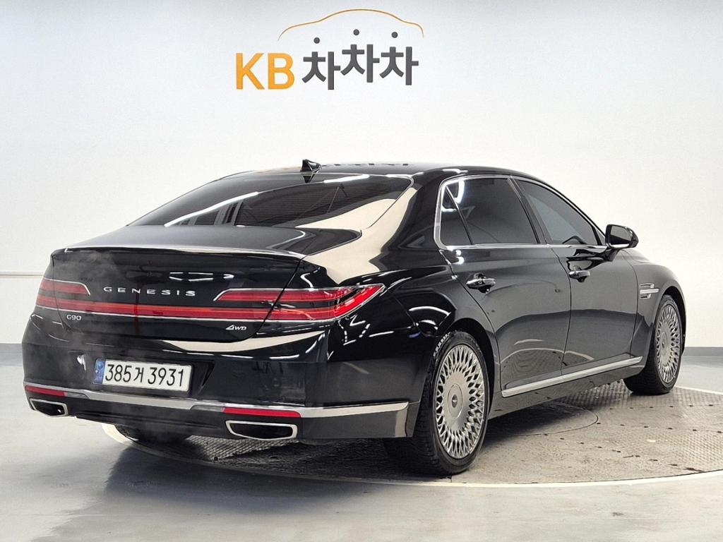 2021 GENESIS G90 