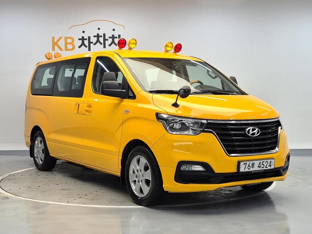 2019 HYUNDAI THE NEW GRAND STAREX 