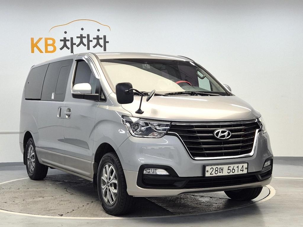 2019 HYUNDAI THE NEW GRAND STAREX 
