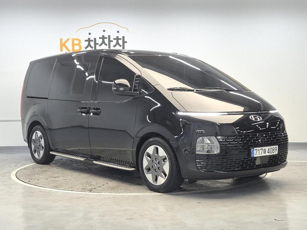 2023 HYUNDAI STARIA 