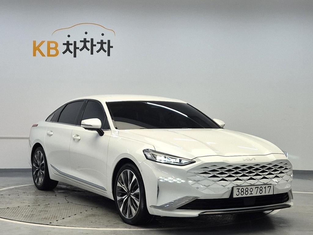 2022 KIA K8 