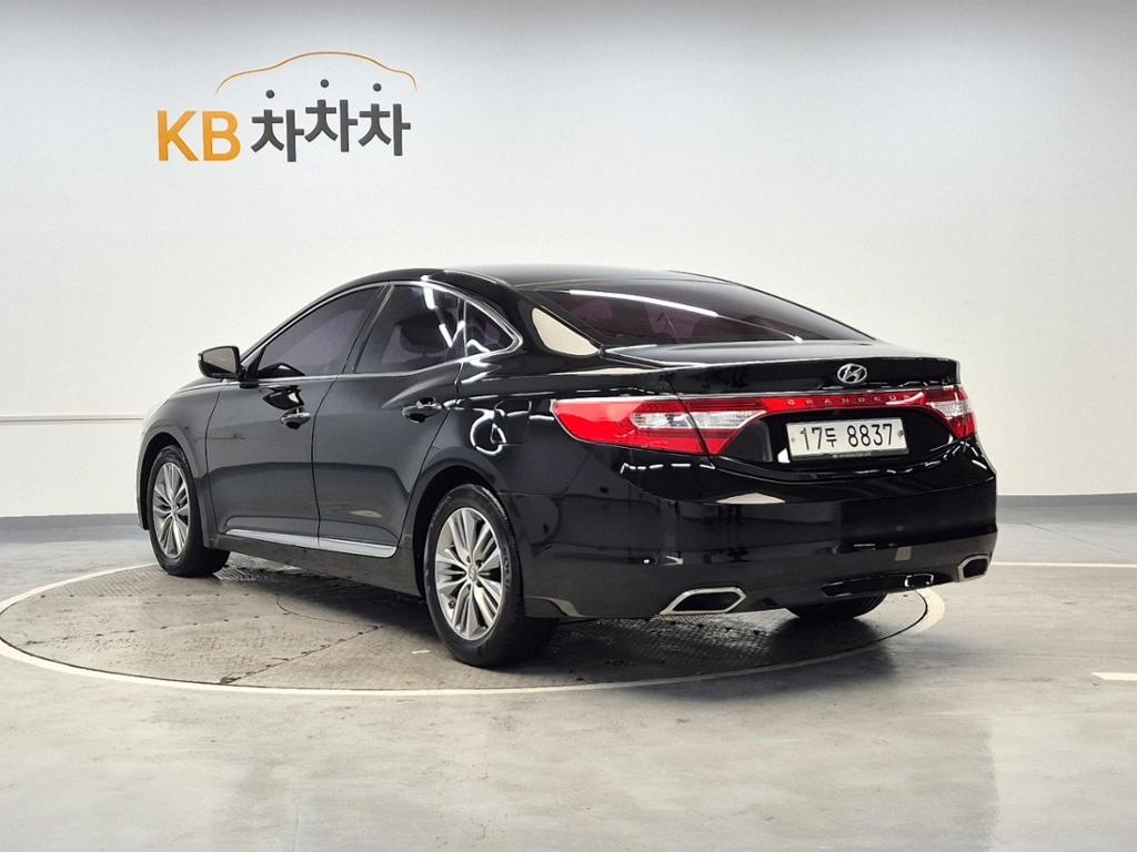 2016 HYUNDAI GRANDEUR HG 