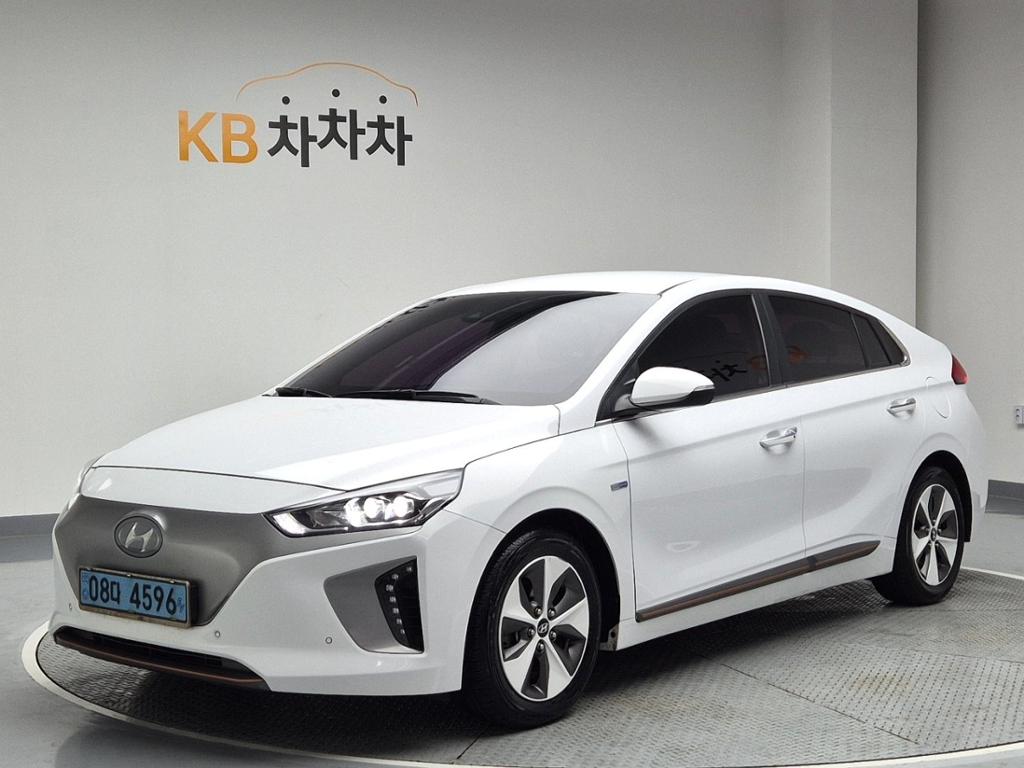 2017 HYUNDAI IONIQ Electric 