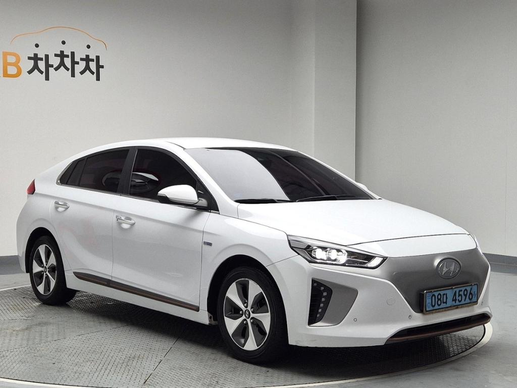 2017 HYUNDAI IONIQ Electric 