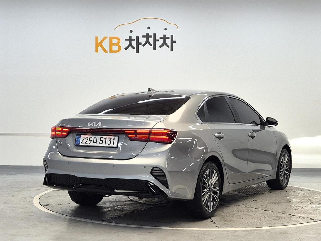 2022 KIA THE NEW K3 