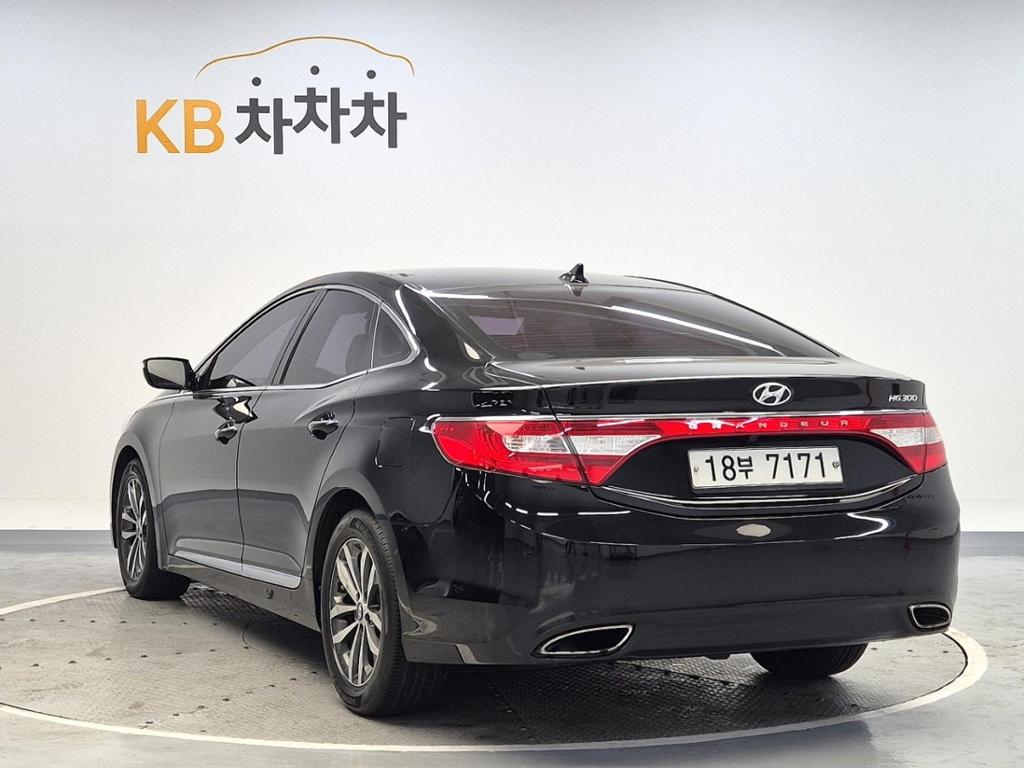 2011 HYUNDAI GRANDEUR HG 