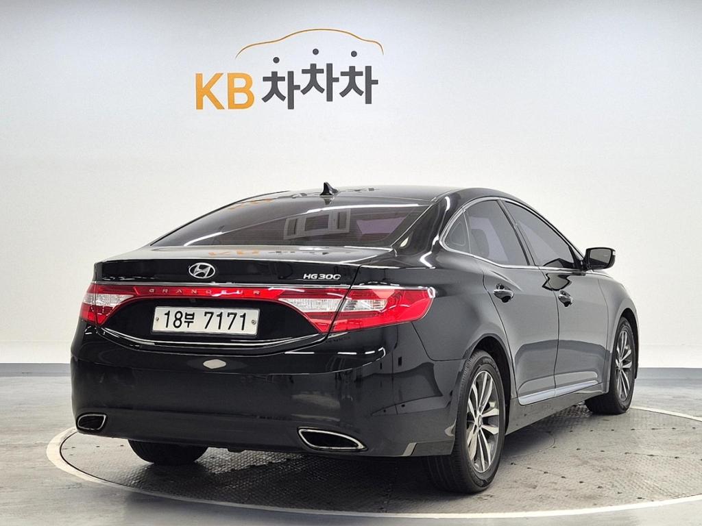 2011 HYUNDAI GRANDEUR HG 