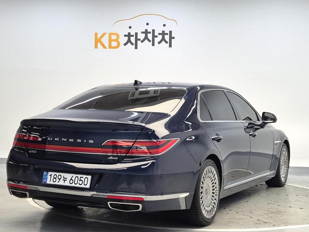 2021 GENESIS G90 
