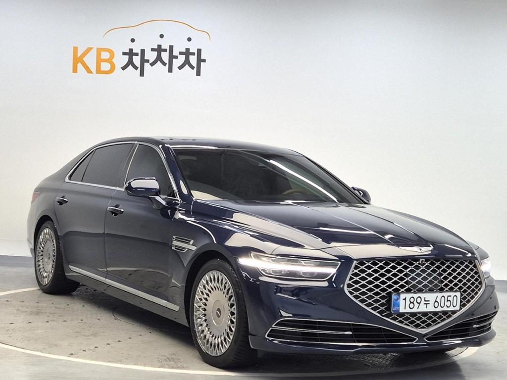 2021 GENESIS G90 