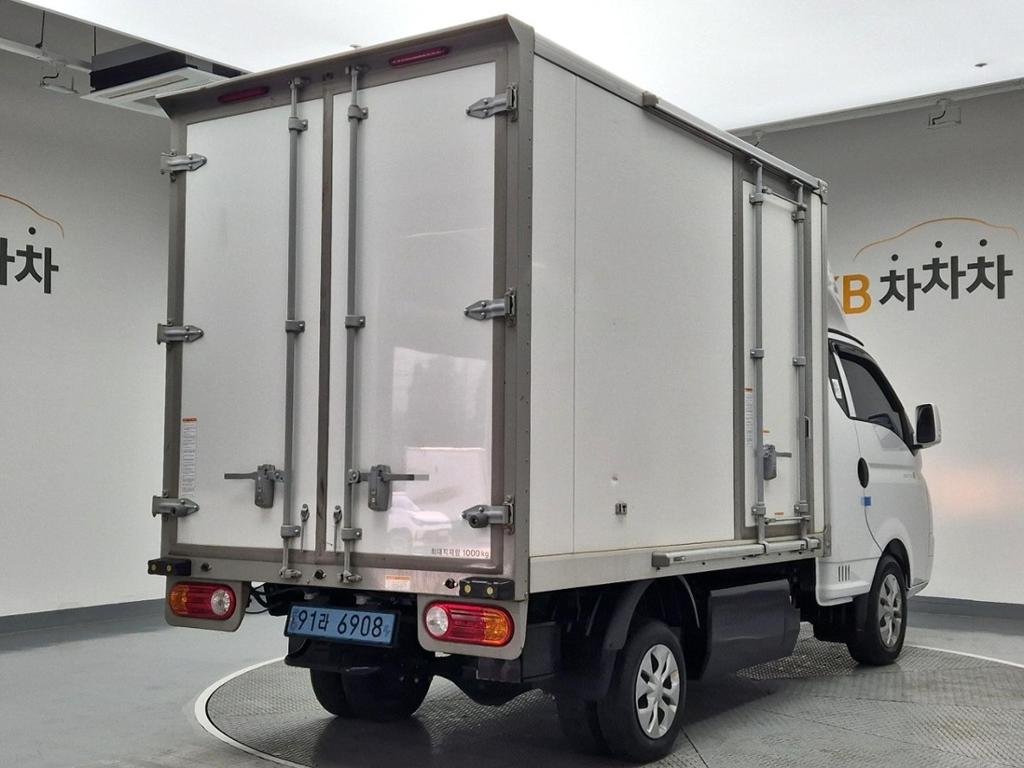 2024 HYUNDAI PORTER II ELECTRIC 