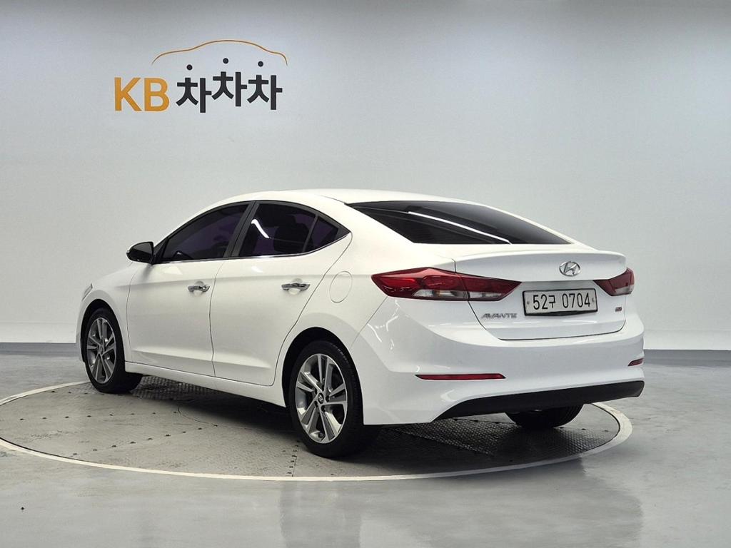 2016 HYUNDAI AVANTE AD 
