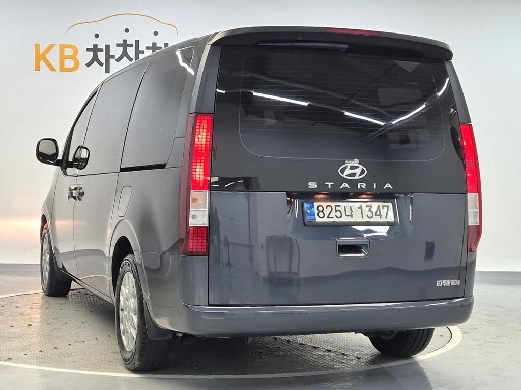 2022 HYUNDAI STARIA 
