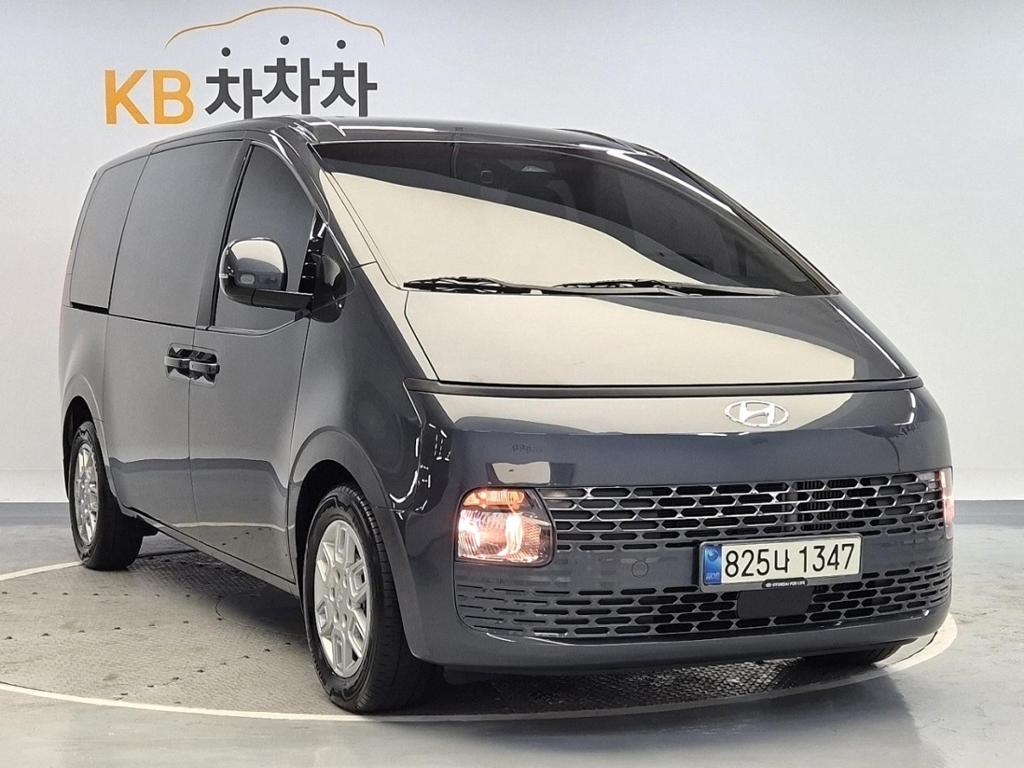2022 HYUNDAI STARIA 