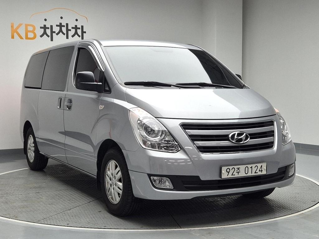 2018 HYUNDAI GRAND STAREX 