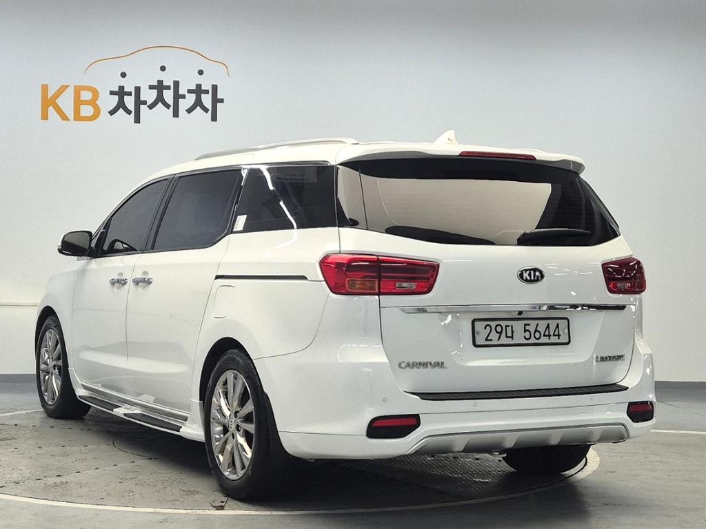 2019 KIA THE NEW CARNIVAL 