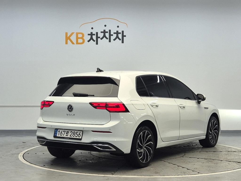 2023 VOLKSWAGEN GOLF (8Gen) 