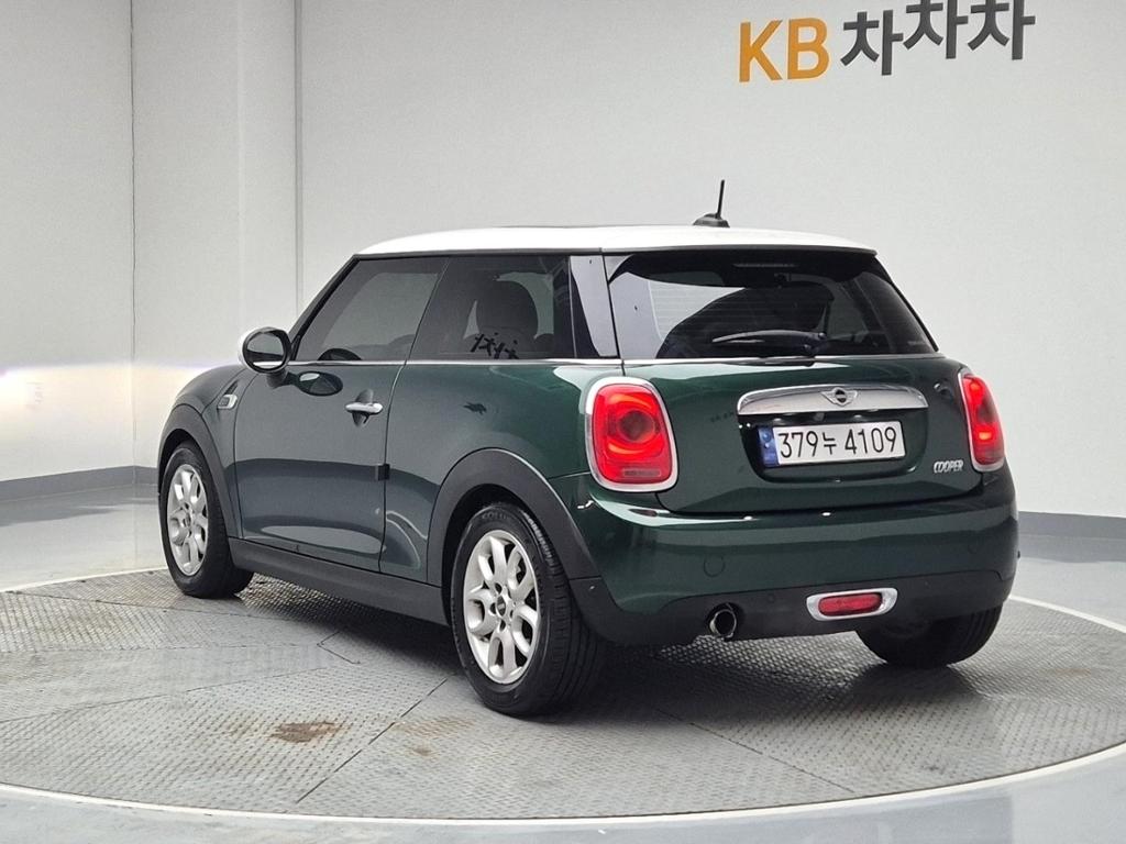 2015 MINI COOPER 