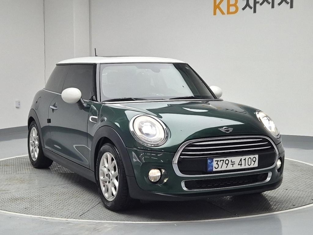 2015 MINI COOPER 