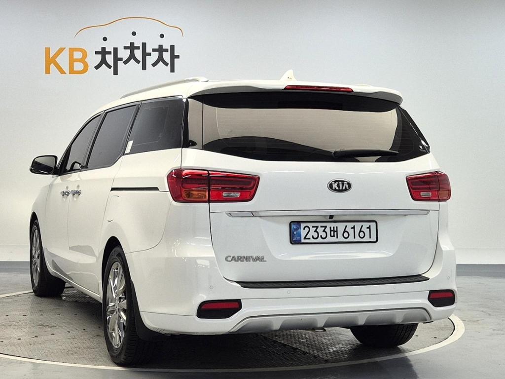 2019 KIA THE NEW CARNIVAL 