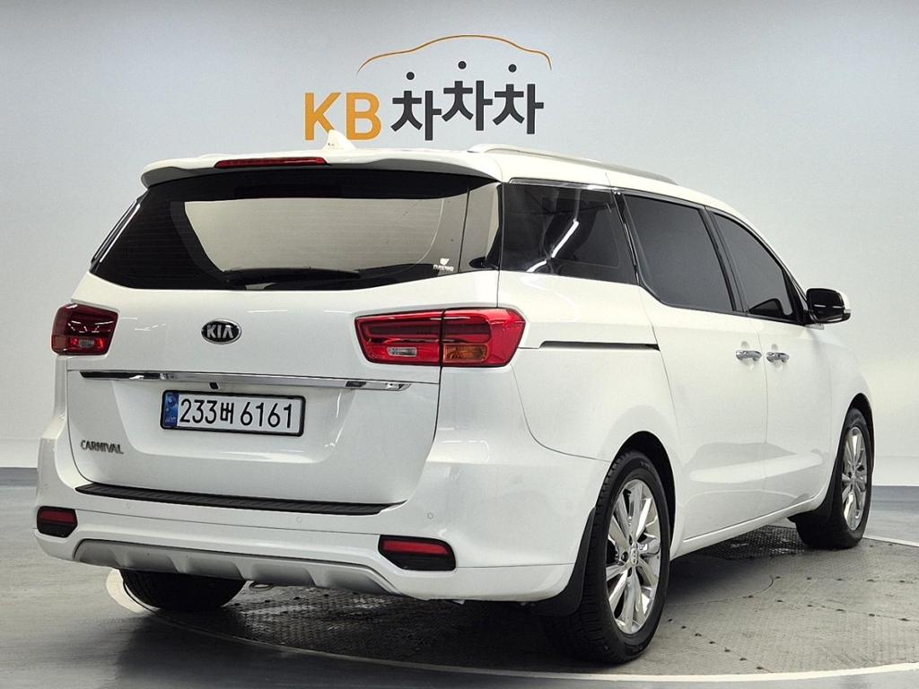 2019 KIA THE NEW CARNIVAL 