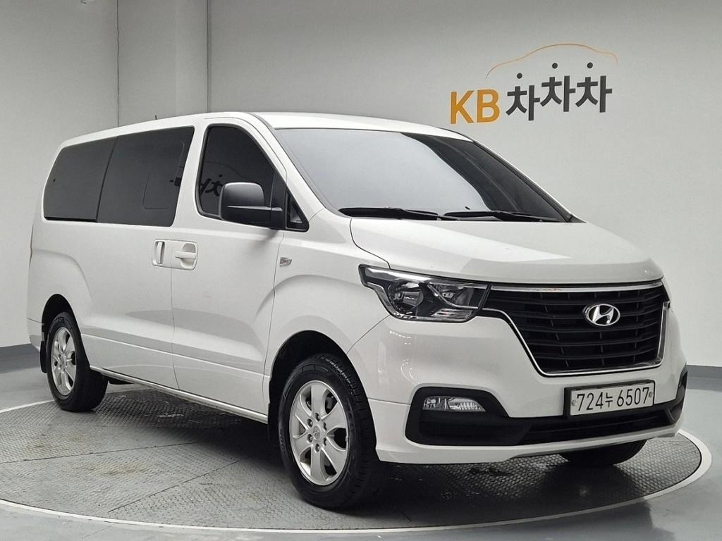 2021 HYUNDAI THE NEW GRAND STAREX 
