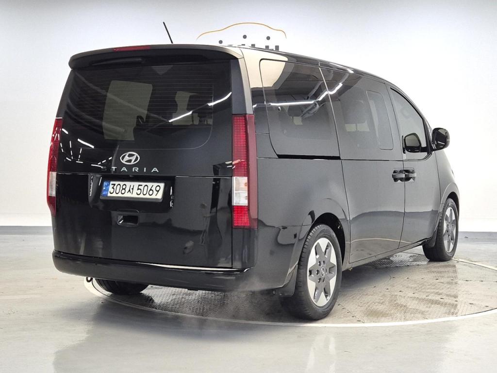 2022 HYUNDAI STARIA 