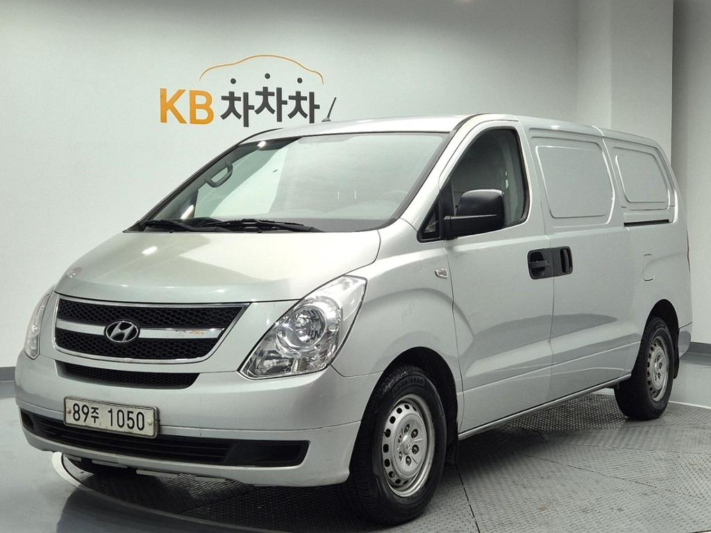 2010 HYUNDAI GRAND STAREX 