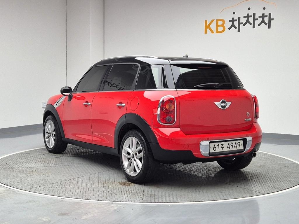 2011 MINI COUNTRYMAN 