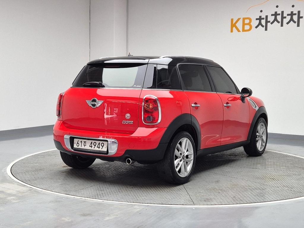 2011 MINI COUNTRYMAN 