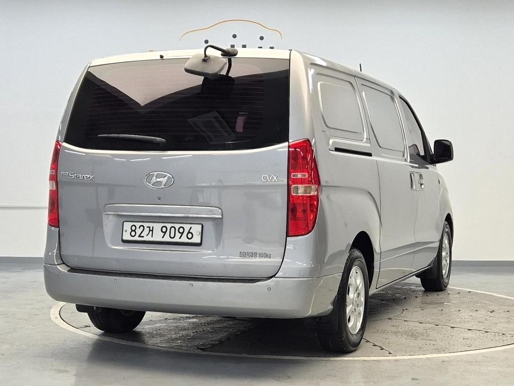 2012 HYUNDAI GRAND STAREX 