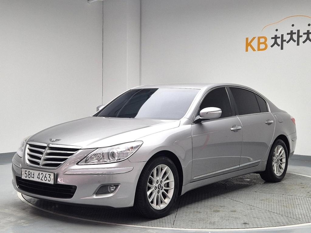 2011 HYUNDAI GENESIS 